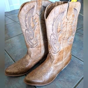Women's cowboy boots